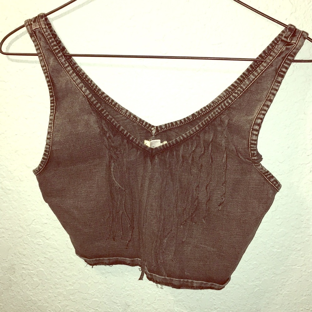 Urban outfitters!! crop top size (m)
